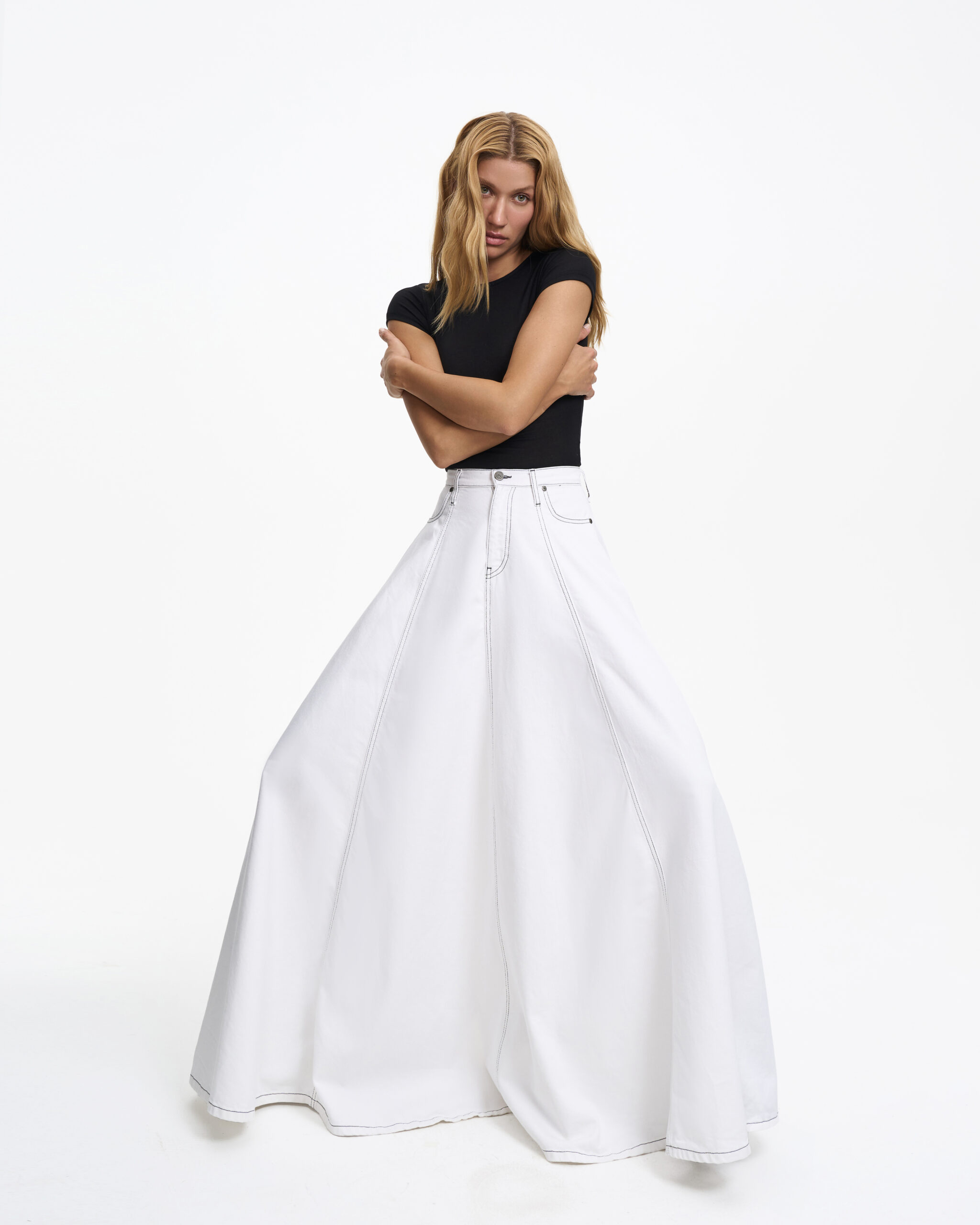 The white lotus - Image 6